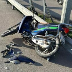 Karaman’da Motosiklet ve Otomobil Çarpıştı: 2 Yaralı