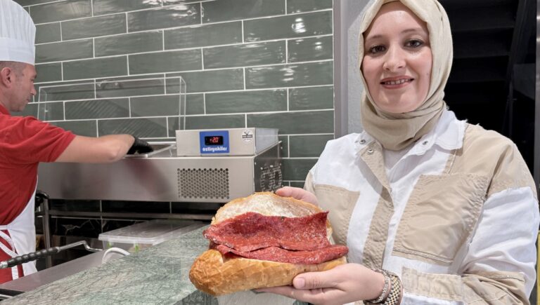 tatilcilerin-yeni-gozdesi-sucuk-doner-aLlmZ1eO.jpg