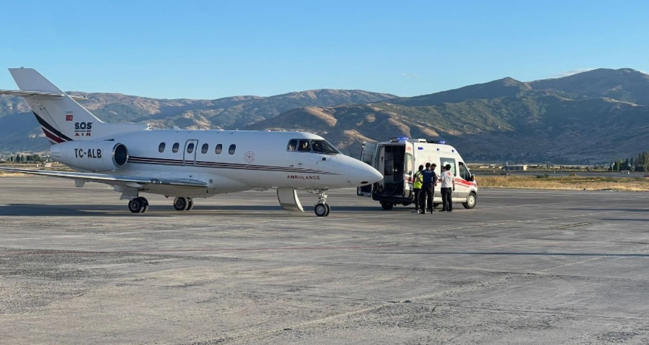 ambulans ucak 89 yasindaki hasta icin havalandi Dgv8QPU2