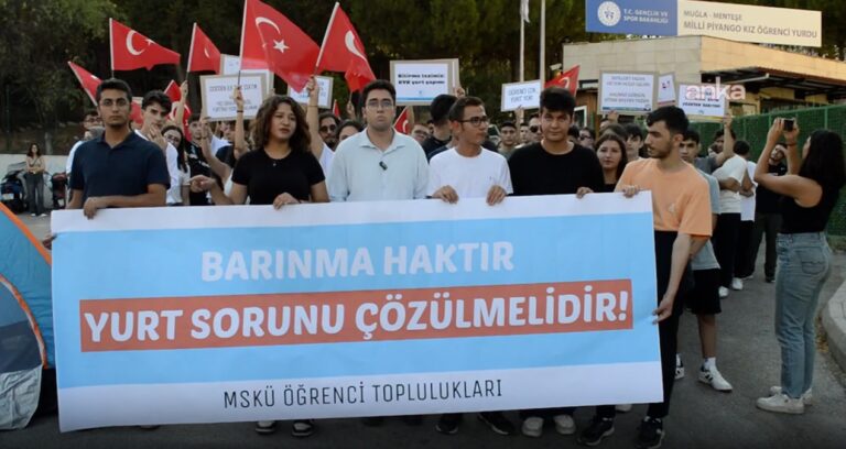 ogrenciler barinma sorunu icin sokaga cikti ckjAT2GL