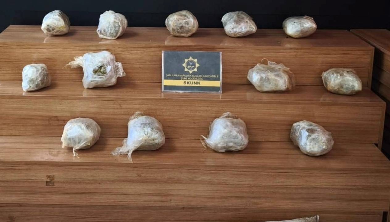 sanliurfada otomobilde uyusturucuya 1 gozalti Dpg3x7c1
