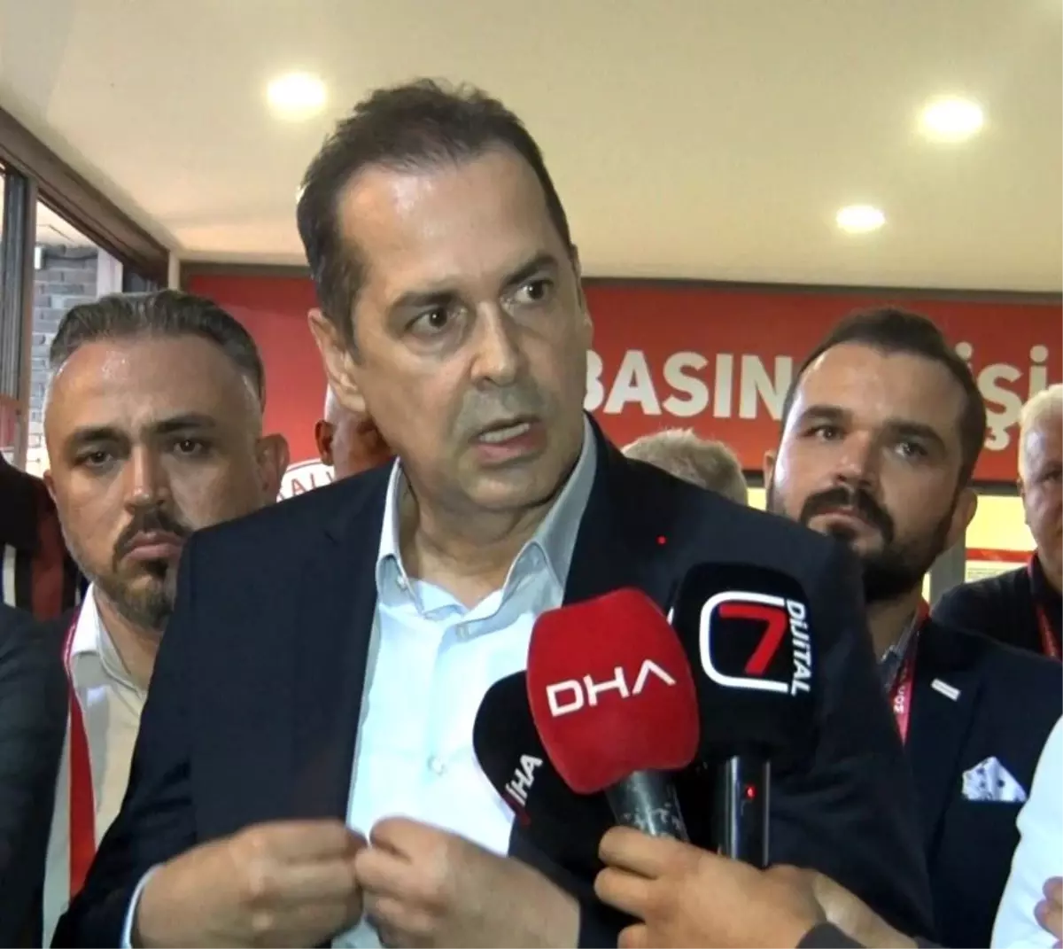 antalyaspor baskanindan hakeme tepki xHMBA9Gr