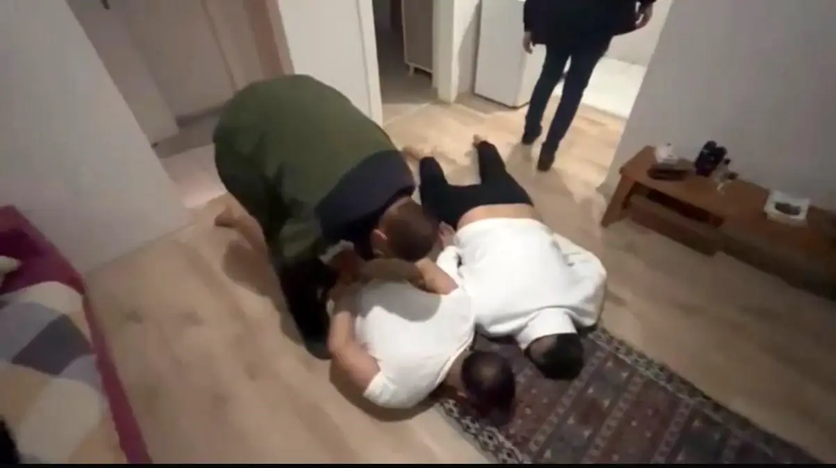 bursa merkezli suc orgutune es zamanli operasyon 22 gozalti 23 kadin kurtarildi aUDalCii