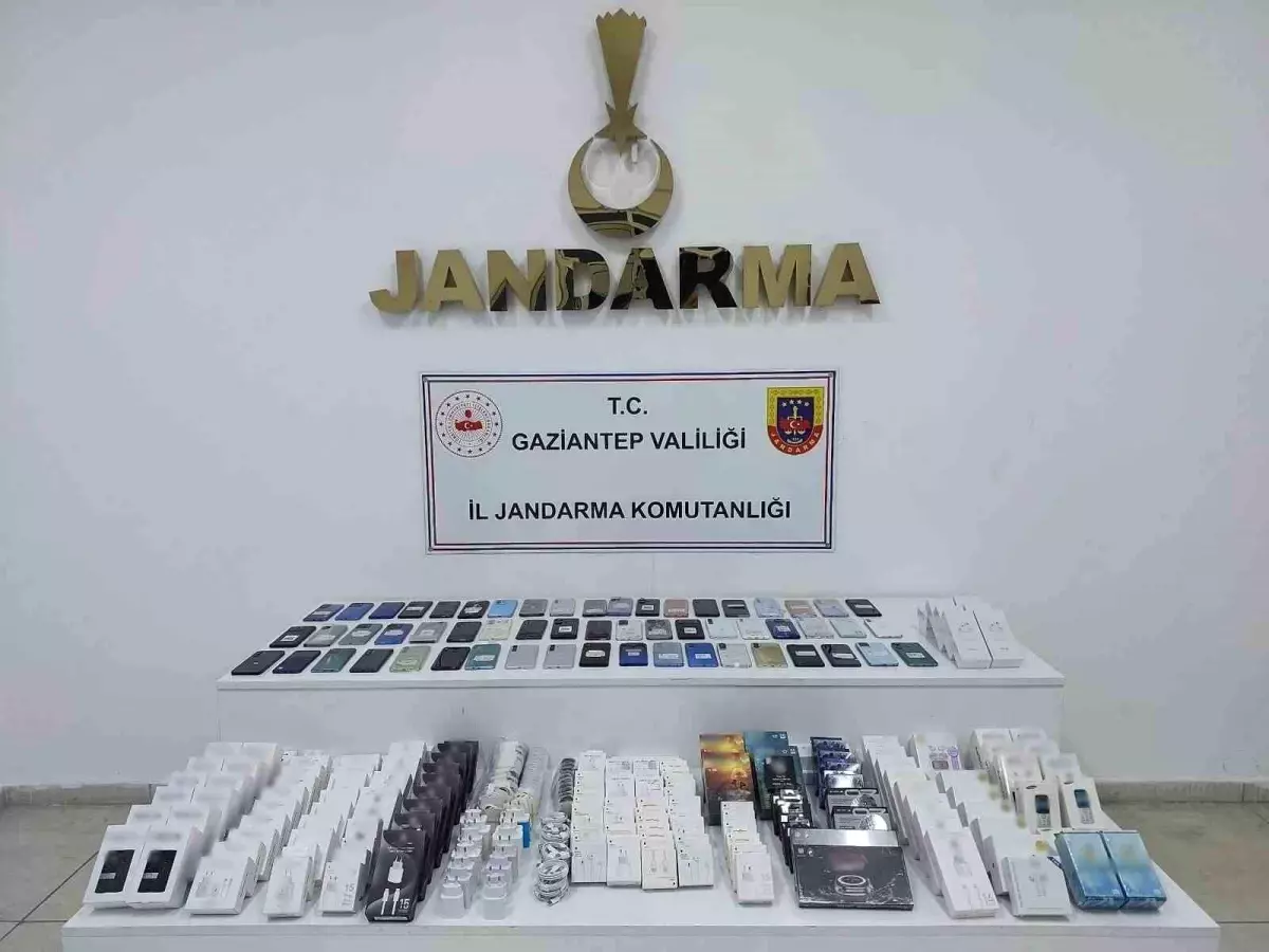 gaziantepte kacak elektronik urun operasyonu 1975000 tl degerinde urun ele gecirildi N5LbCZdY.jpg