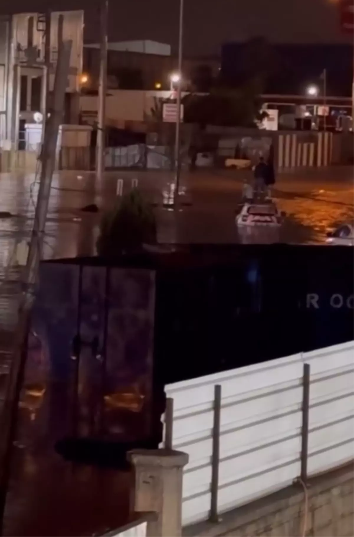 hatayda sel felaketi evler su basti RcrVKF1Y.jpg