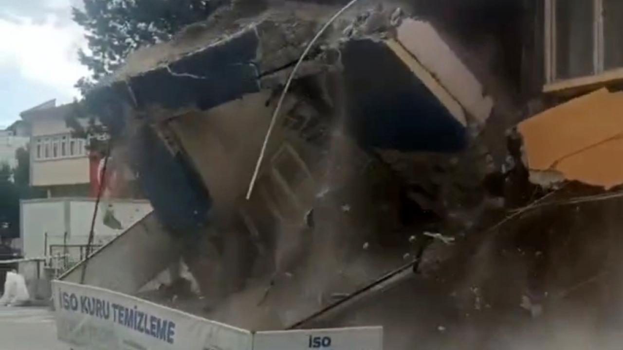 sindirgida depremde hasar goren 2 katli bina kendiliginden yikildi JnCzbLMw.jpg