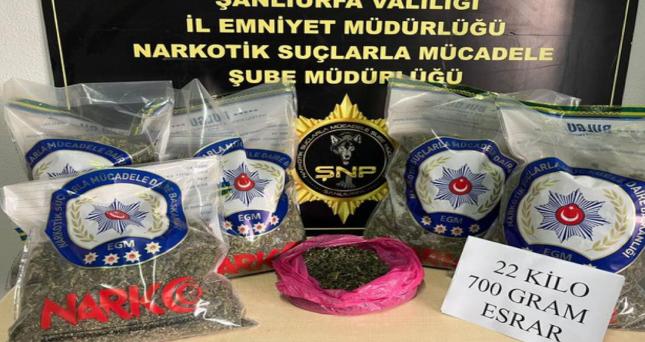 suructa 22 kilogram esrar yakalandi Bswb43u4