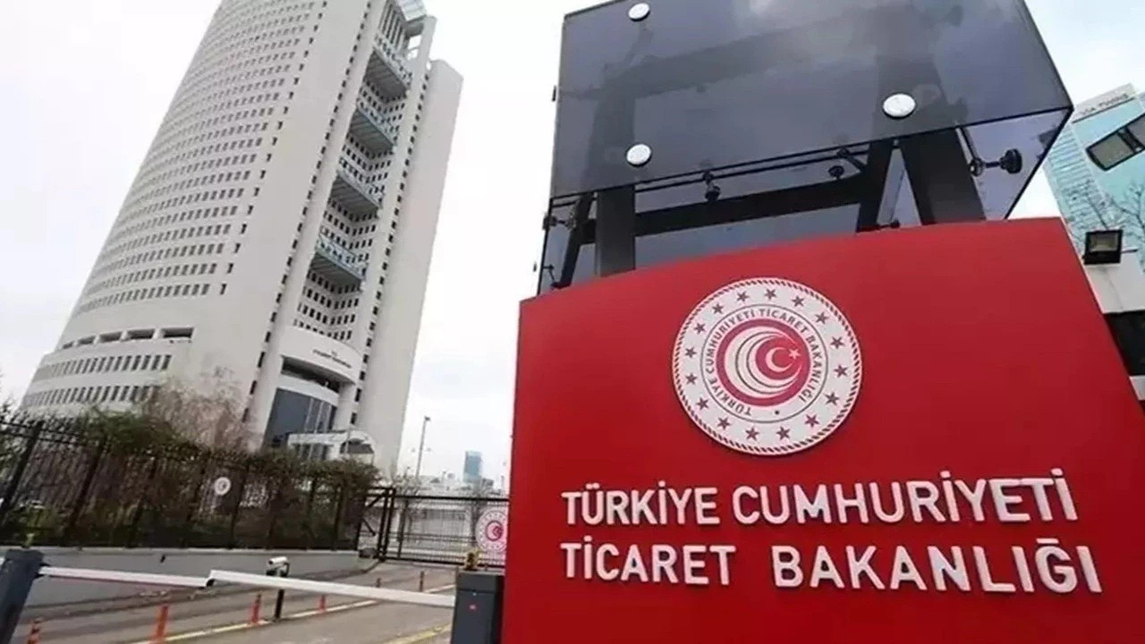 ticaret bakanligi korfez turundan 15 milyar dolarlik ticaret hedefiyle donuldu MHkqFd2Q.jpg