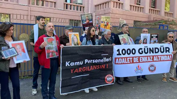 adalet pesinde aileleri platformu 6 subat depremlerinin bininci gununde seslendi mezarliga gittigimizde adalet yerini buldu demek istiyoruz FeuEEYpG.jpg