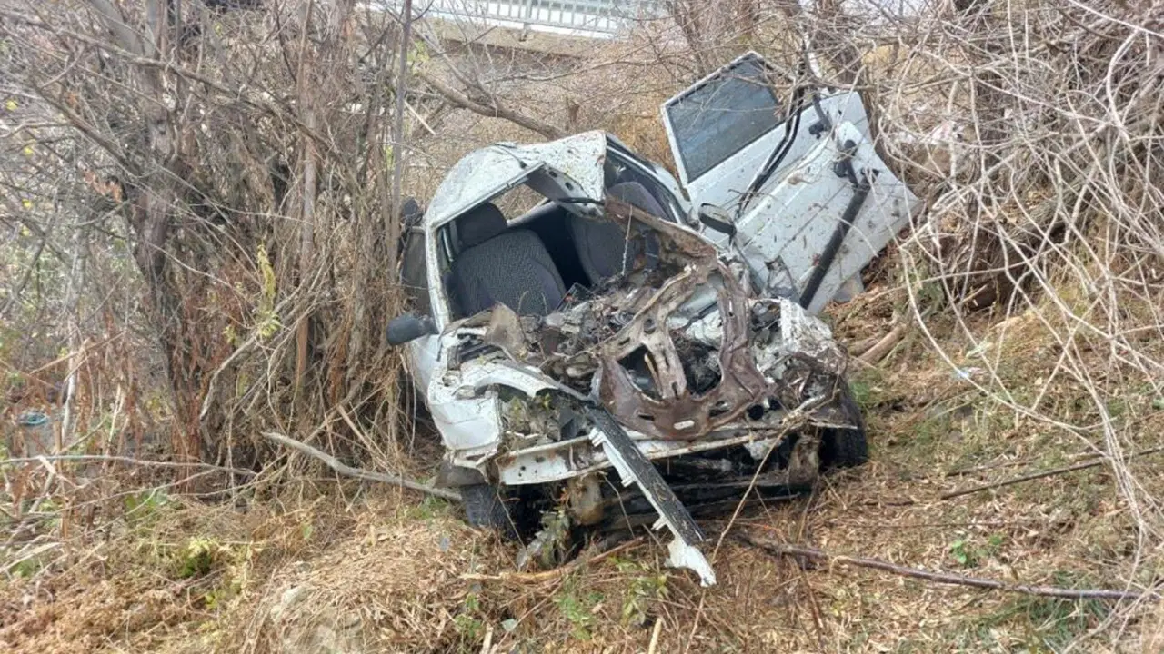 feci kaza anne oldu oglu agir yaralandi PqSV7eQY.jpg