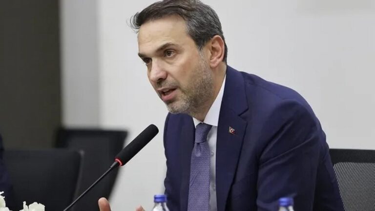 bakan-bayraktar-enerjide-tam-bagimsiz-turkiye-genclerimizle-mumkun-olacak-tgrFKEcI.jpg
