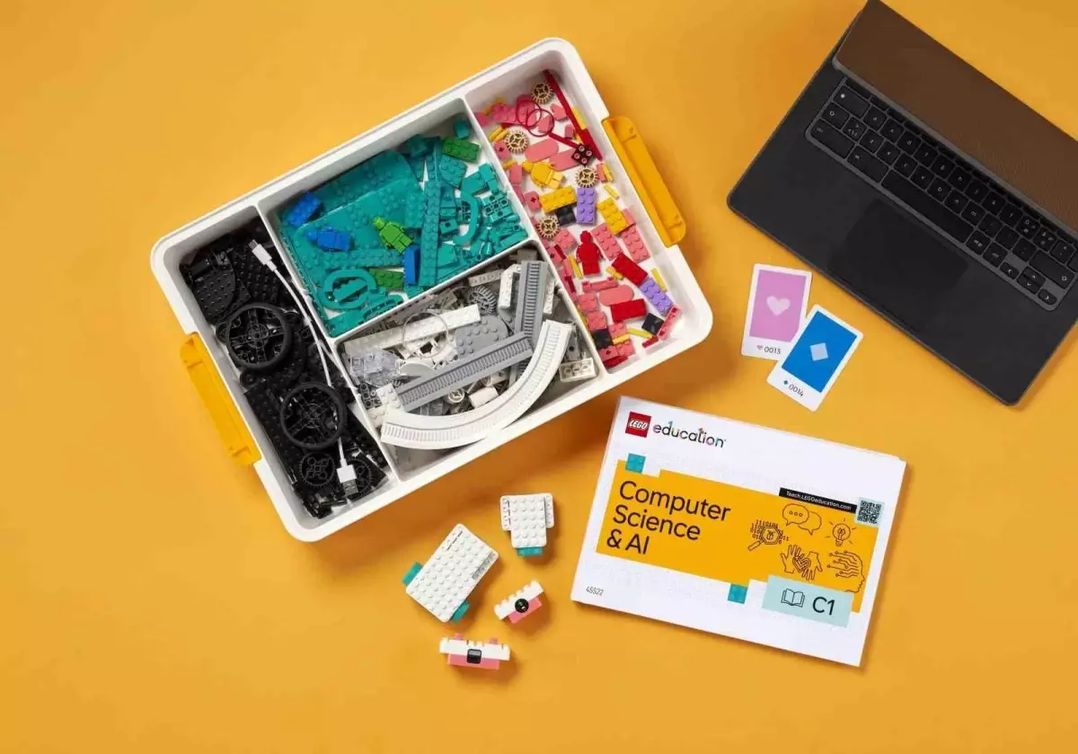 lego-education-ai-ile-yeni-egitim-cozumu-178U6RLQ.jpg