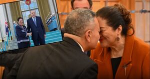 ankarada-ilginc-konuk-KbaJRQay