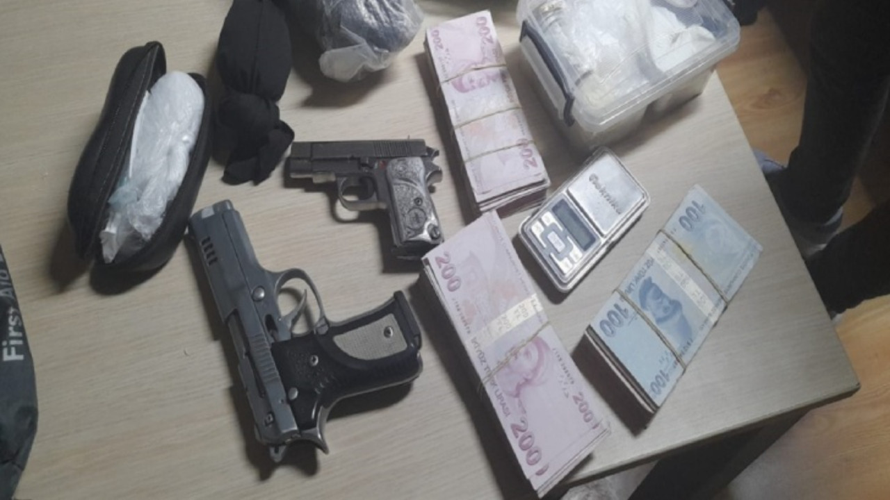 Uyuşturucu Ticareti Operasyonunda 5 Kişi Tutuklandı