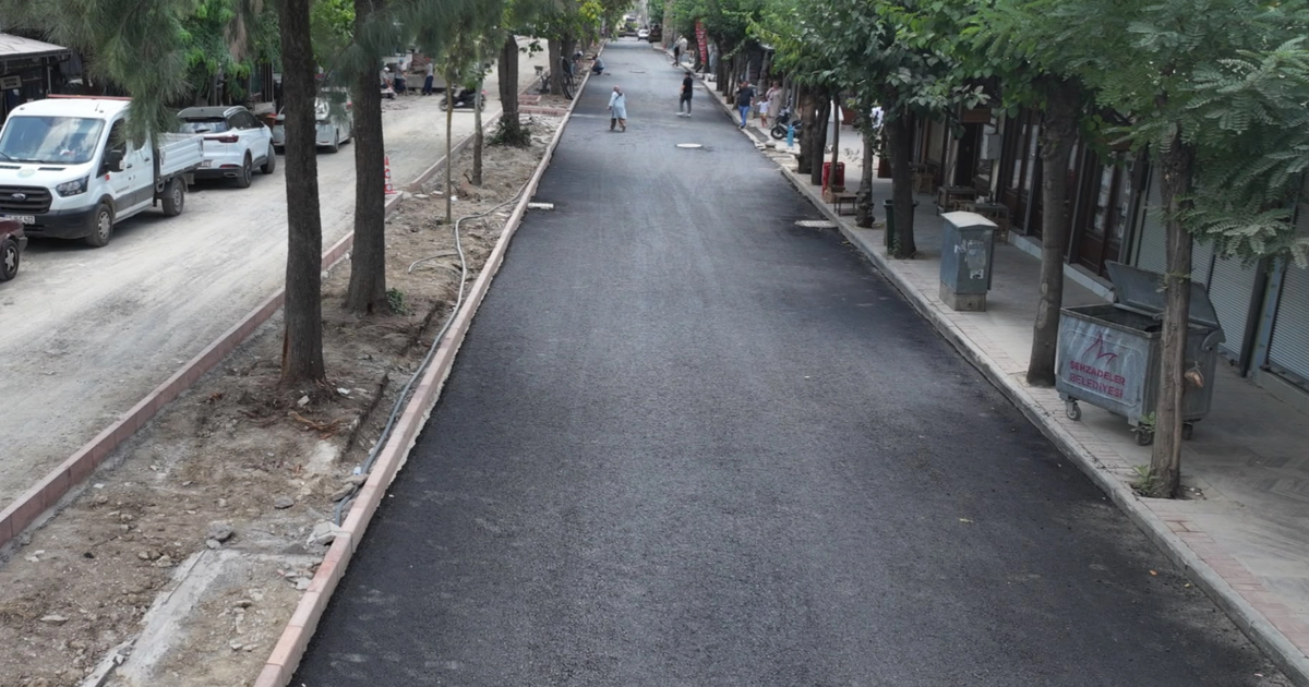 Manisada carsi bulvari yenileniyor B4JUN9Wr